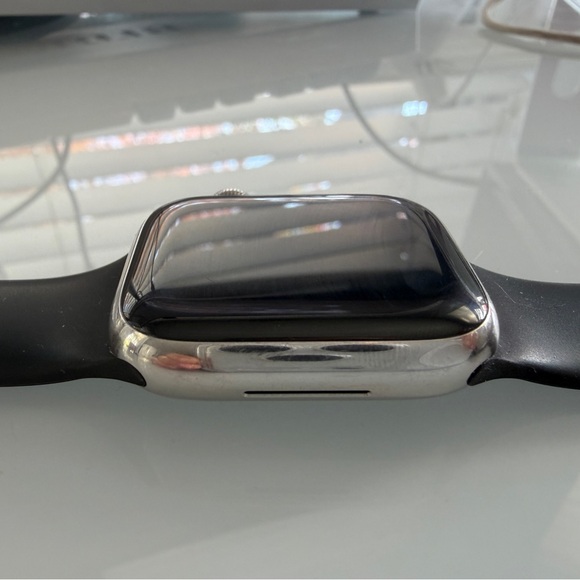 Apple Watch Series 9 Stainless Steel GPS + Cellular 41mm - Picture 8 of 8